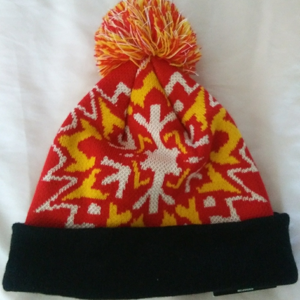 NEW ERA ATLANTA HAWKS GLOWFLAKE KNIT HAT
